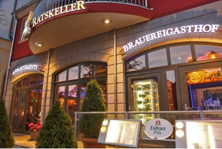 Hotel Ratskeller Waren Waren  Esterno foto