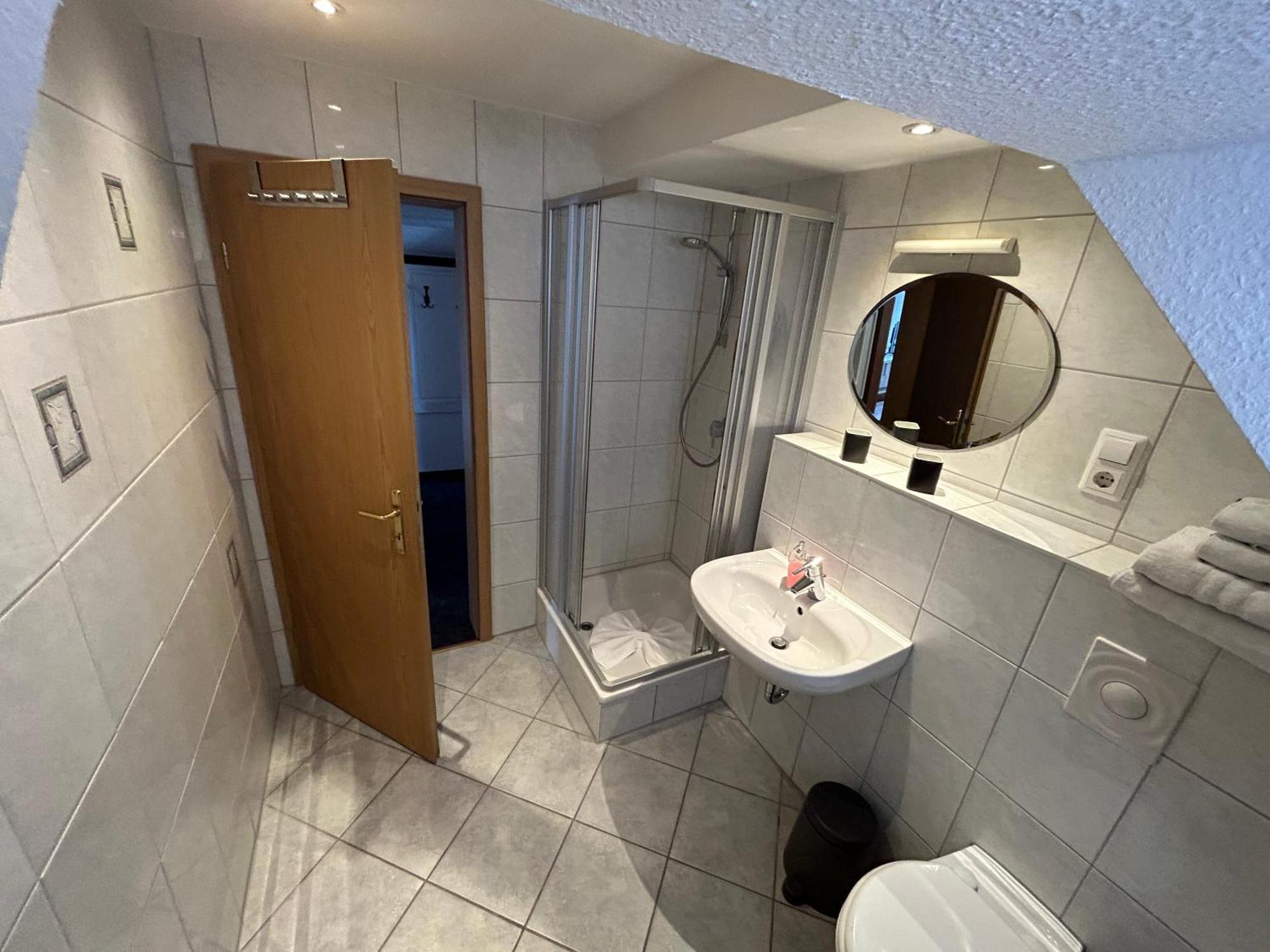 Hotel Ratskeller Waren Waren  Esterno foto