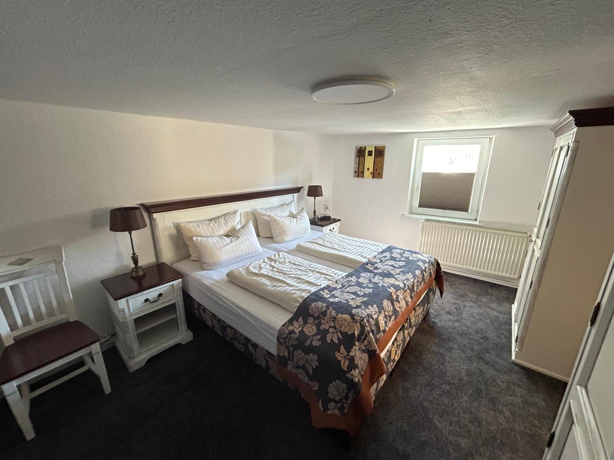 Hotel Ratskeller Waren Waren  Esterno foto